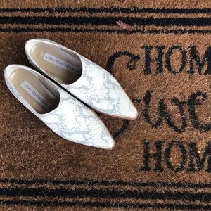VIA SPIGA Snakeskin Print Bootie Slip On White 8.5